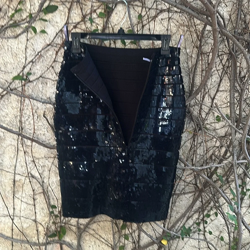 Herve Leger Black Sequin Knee-Length Pencil Skirt